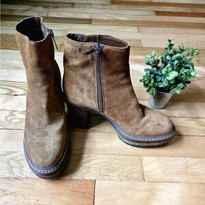 Steve Madden Brown Suede Heeled Boots